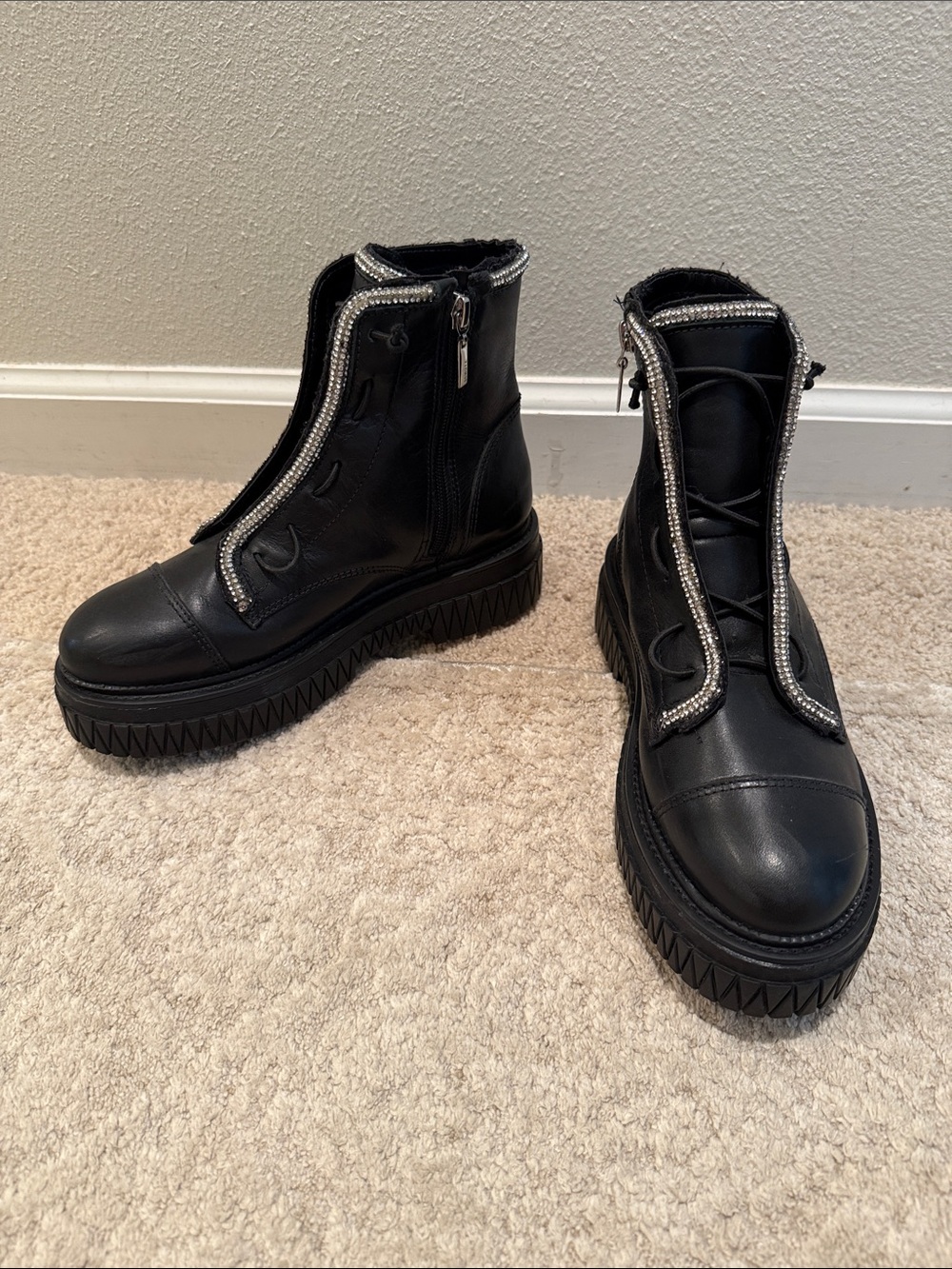 Schutz Amirah Leather Lug Sole Boots Crystal Trim Size 6